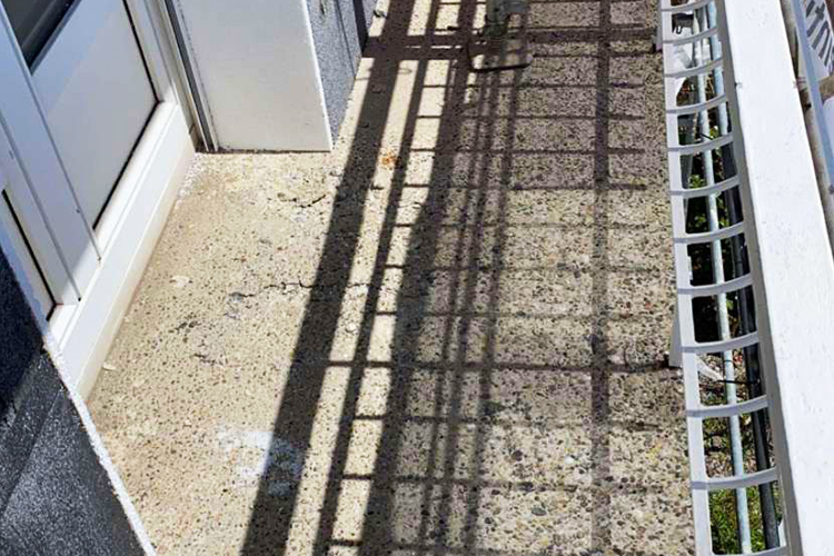 Συνεχής αντίσταση σε επαφή με το νερό
